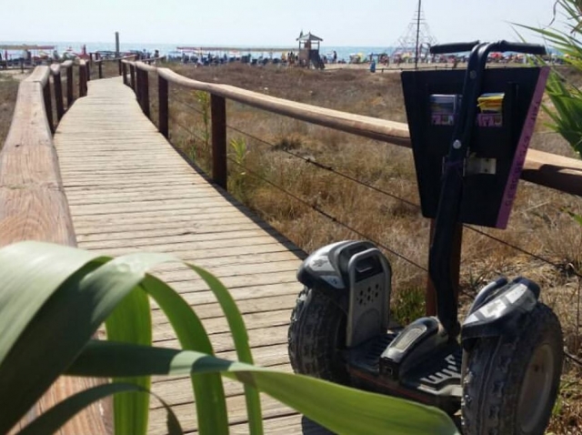 Segway en el paseo hacia la playa